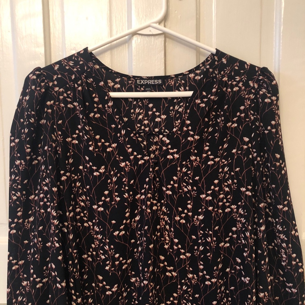 Express Blouse - Picture 6 of 8